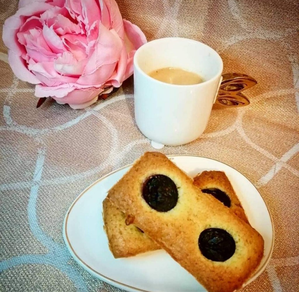 Financier à la myrtille et sa pointe de&nbsp;Matcha